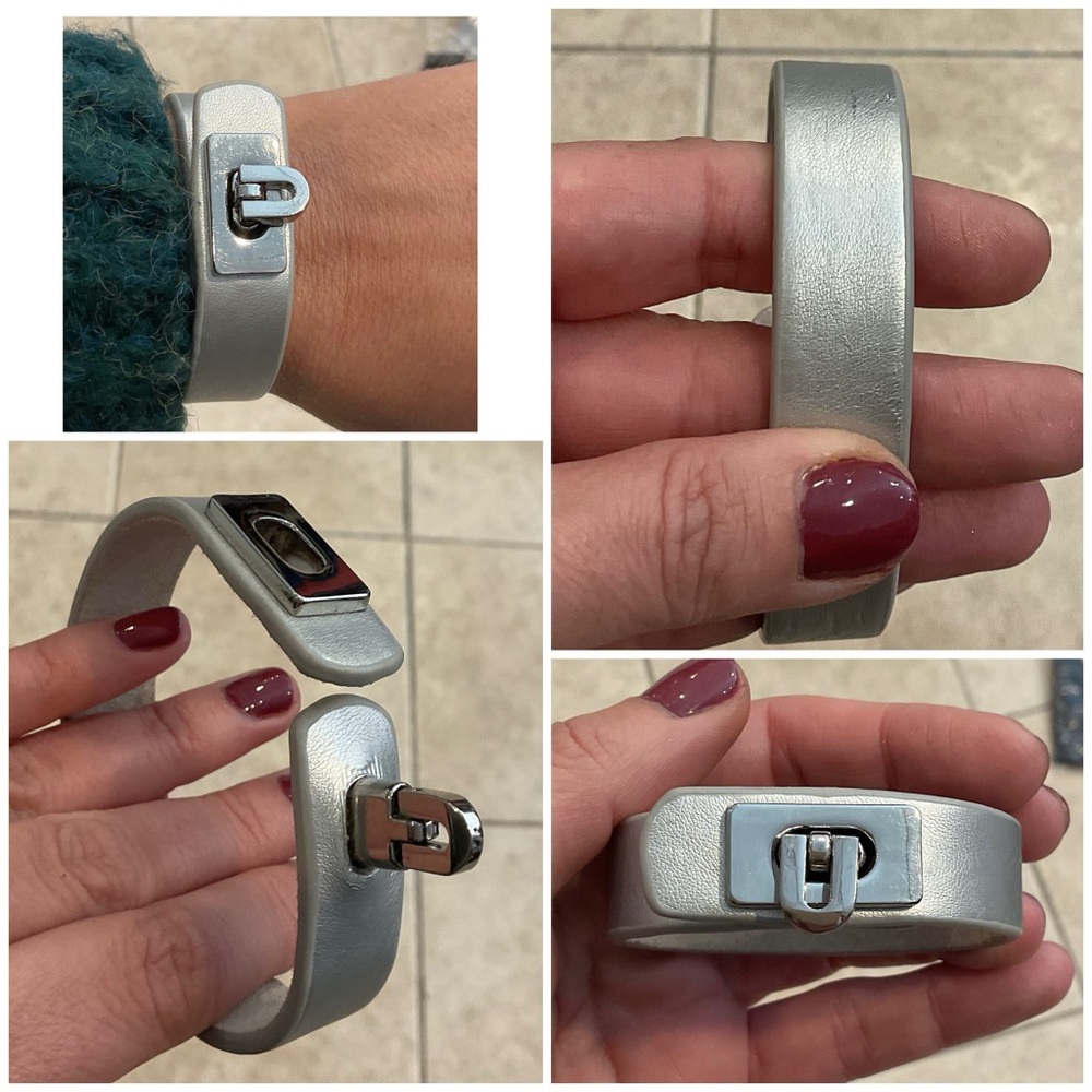 Turn Lock Leather Bracelet